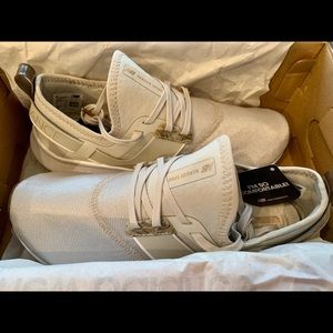 New balance, brand new, never worn